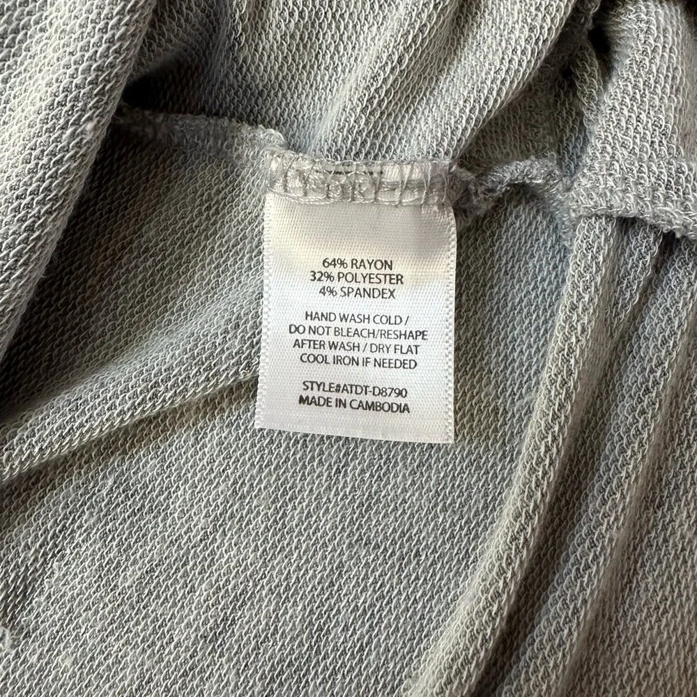 Tresics Beach Short Sleeve Cover Up in Gray - Size Small